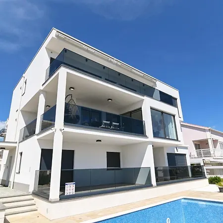 Apartment Luxury Bella Lela *